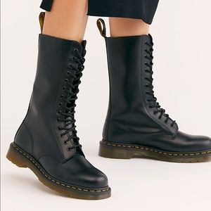 Dr. Martens 1914 14-Eye Boots